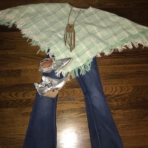 Boyne valley weavers poncho